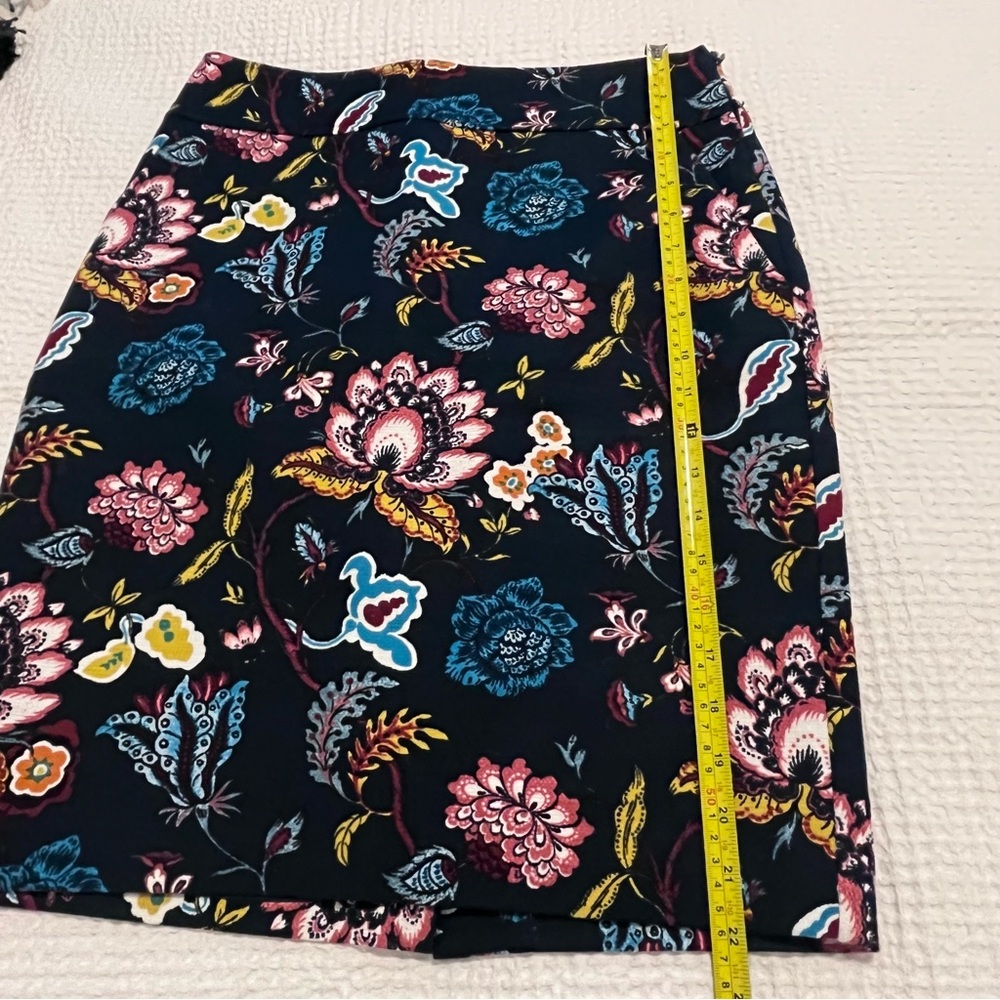 Loft Floral Pencil Skirt - Picture 6 of 15